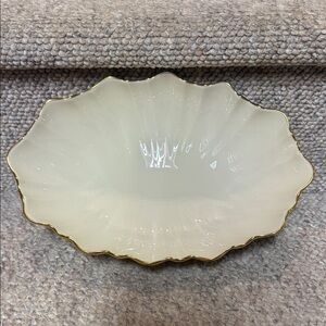 Lenox Elegant Cream and Gold Scalloped Bowl
